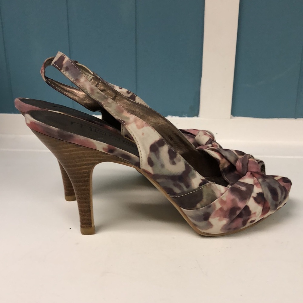 Moda taupe and‎ mauve peep toe heels wine’s size 7.5
